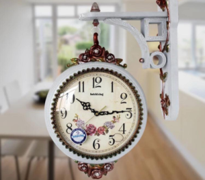 Đồng hồ vintage mặt kính cong