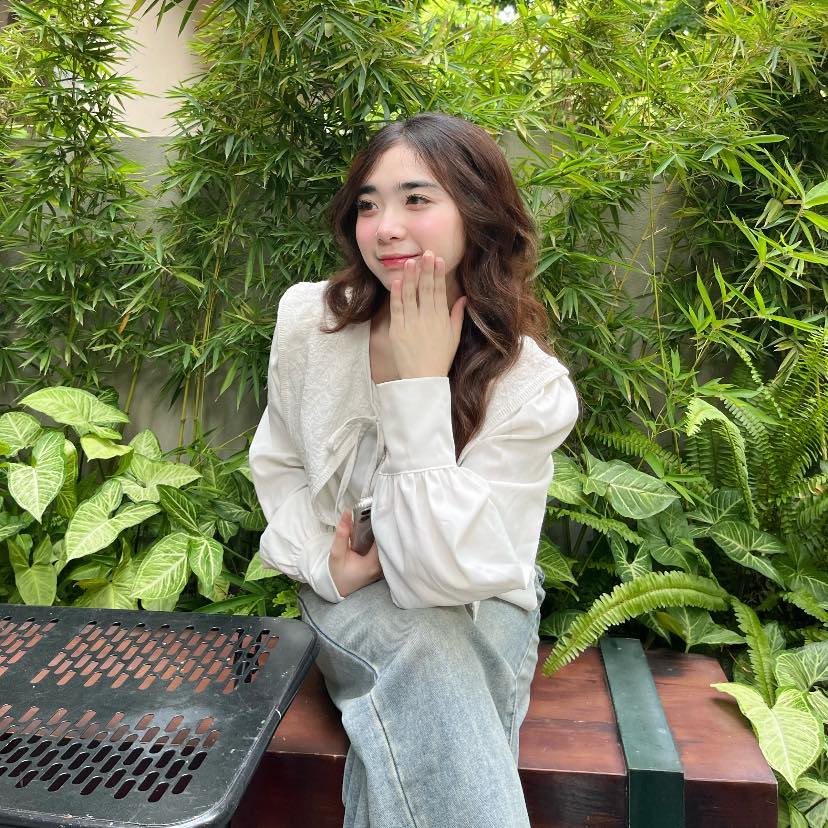 Khách hàng giờ vàng decor